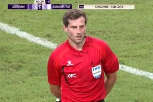 如何评价？本场主裁3次争议判罚，此前他受邀执法海港3-2国安